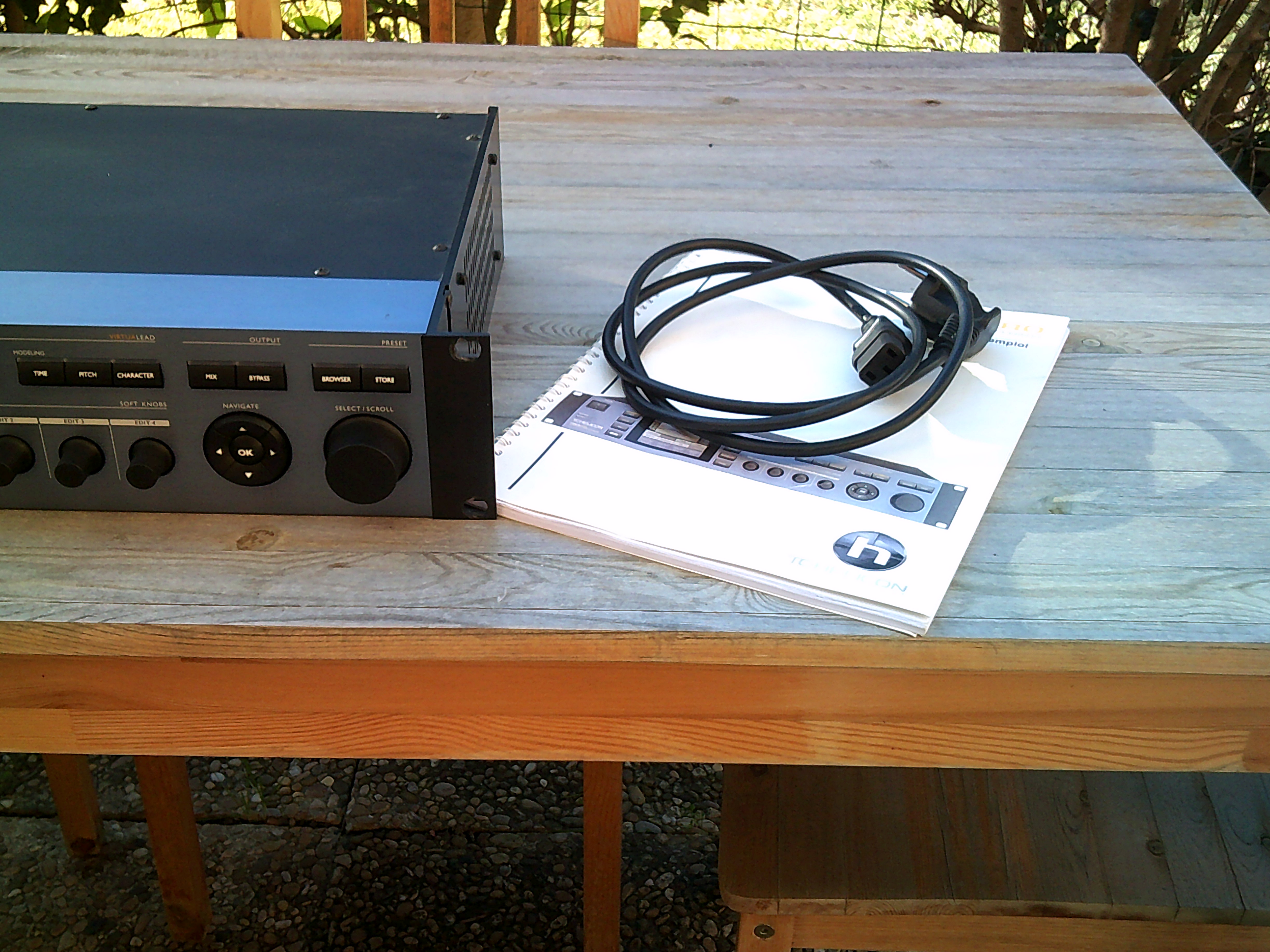 TC-Helicon VoicePro (80455)