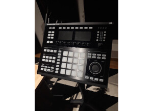 Native Instruments Maschine Studio (49050)