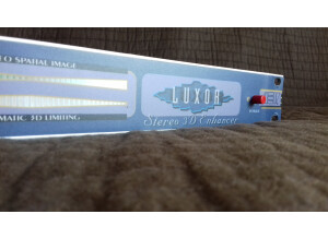 AEV Luxor 3D Stereo Enhancer (98313)