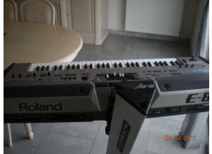 Roland E-80 (36083)