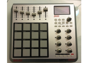Akai MPD24 (57155)