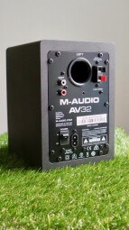 M-Audio AV32 : MAudioAV32Back