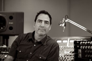 Sound Techniques : Photo by Brian A Petersen Sound Techniques : Photo by Brian A Petersen