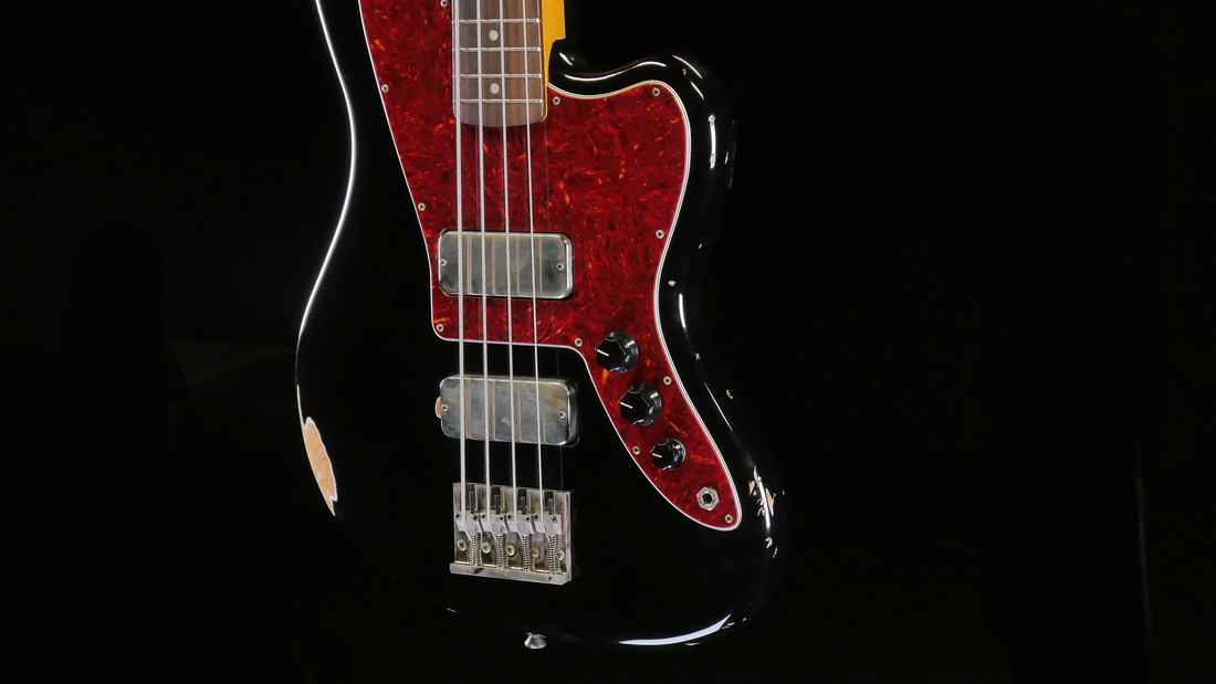 std jm4 bull black medium detail 1 orig