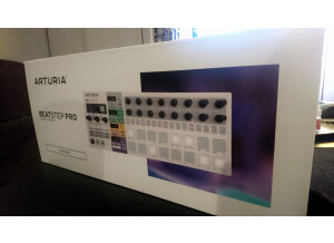 Arturia BeatStep Pro (5373)