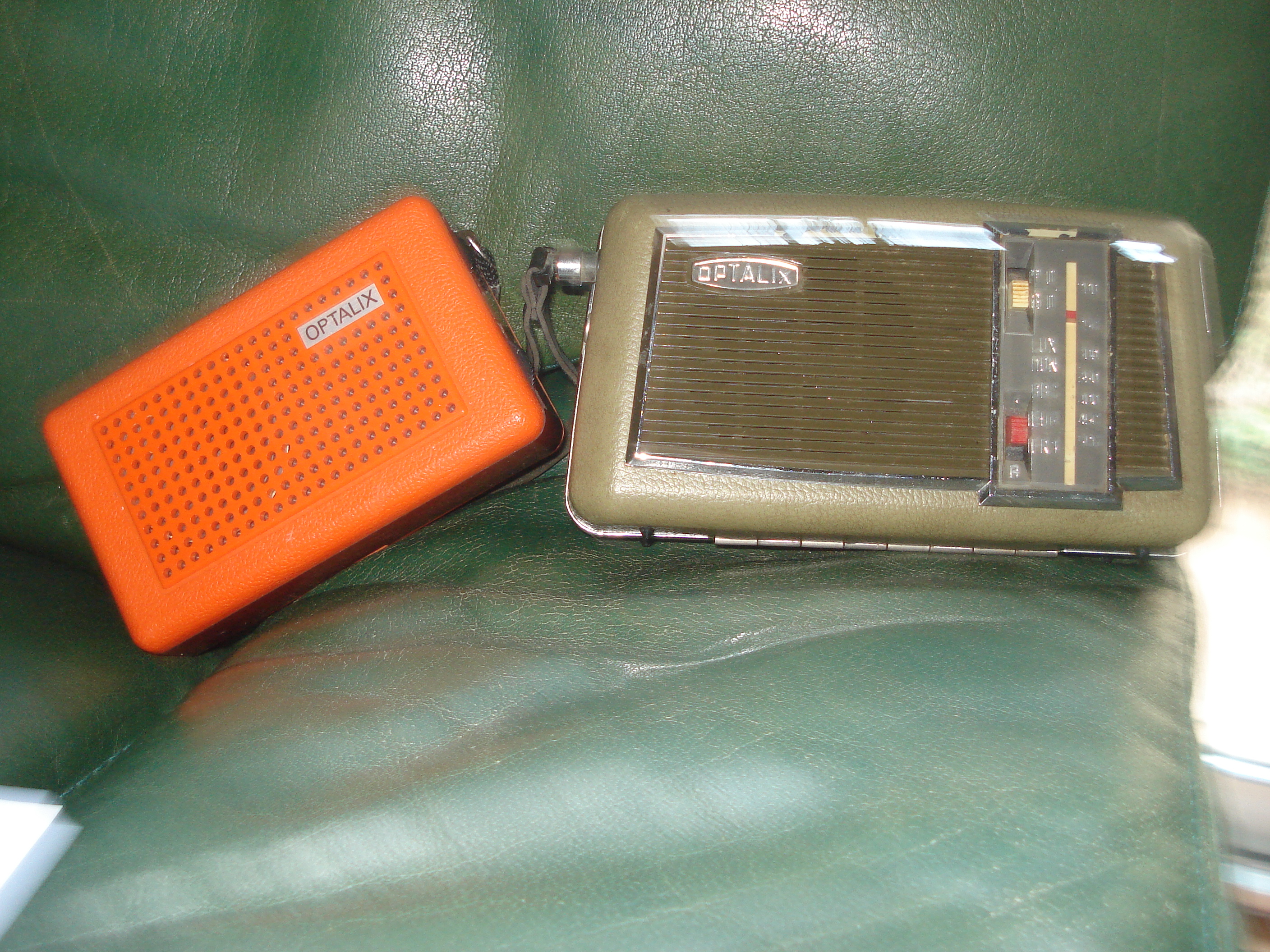 LOT DE 2  POSTE  RADIO OPTALIX