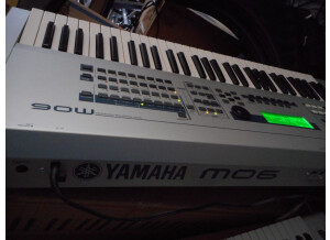 Yamaha MO6 (83993)