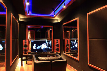 Noah In Screen Noah In Screen