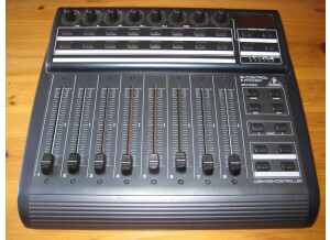 Behringer BCF2000-WH