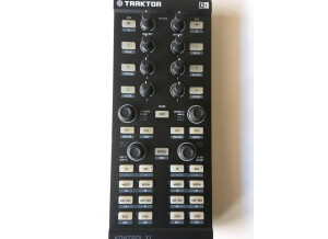 Native Instruments Traktor Kontrol X1 (25605)