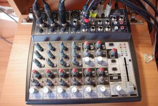 Behringer Xenyx 1202