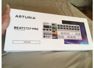 Arturia BeatStep Pro (34650)