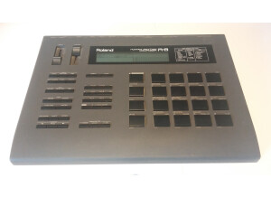 Roland R-8 (92464)