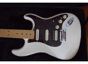 Fender American Deluxe Stratocaster HSS Shawbucker (70841)