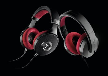 Focal Listen Professional : Lié à Listen Clear Pro Fond Noir Gamme Focal Listen Professional : Lié à Listen Clear Pro Fond Noir Gamme