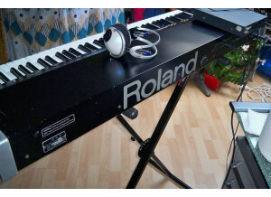 Roland MKB-300