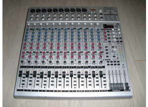 Behringer Eurorack UB2442FX-Pro (23371)