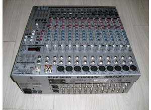 Behringer Eurorack UB2442FX-Pro (6950)