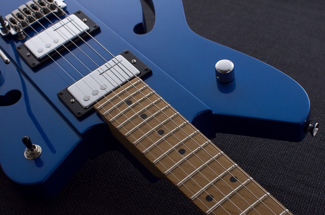 Reverend Airsonic HC : 5a62251f94d1cf000155b02e ashc SBLU b 5 p 1080