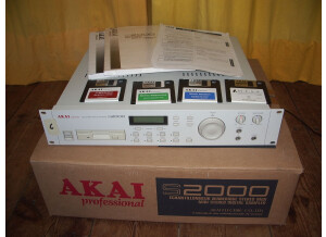 Akai S2000 (2292)