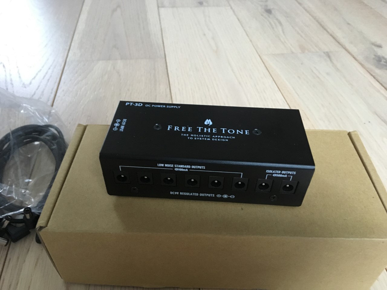 Pictures and images Free The Tone PT-3D DC Power Supply - Audiofanzine