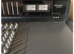 Tascam M-3500 (8659)