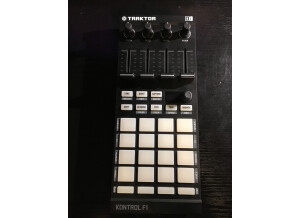 Native Instruments Traktor Kontrol F1 (19184)
