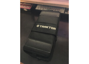 Native Instruments Traktor Kontrol F1 (90475)