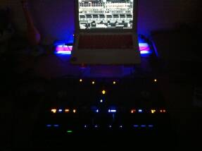 Native Instruments Traktor Kontrol S4