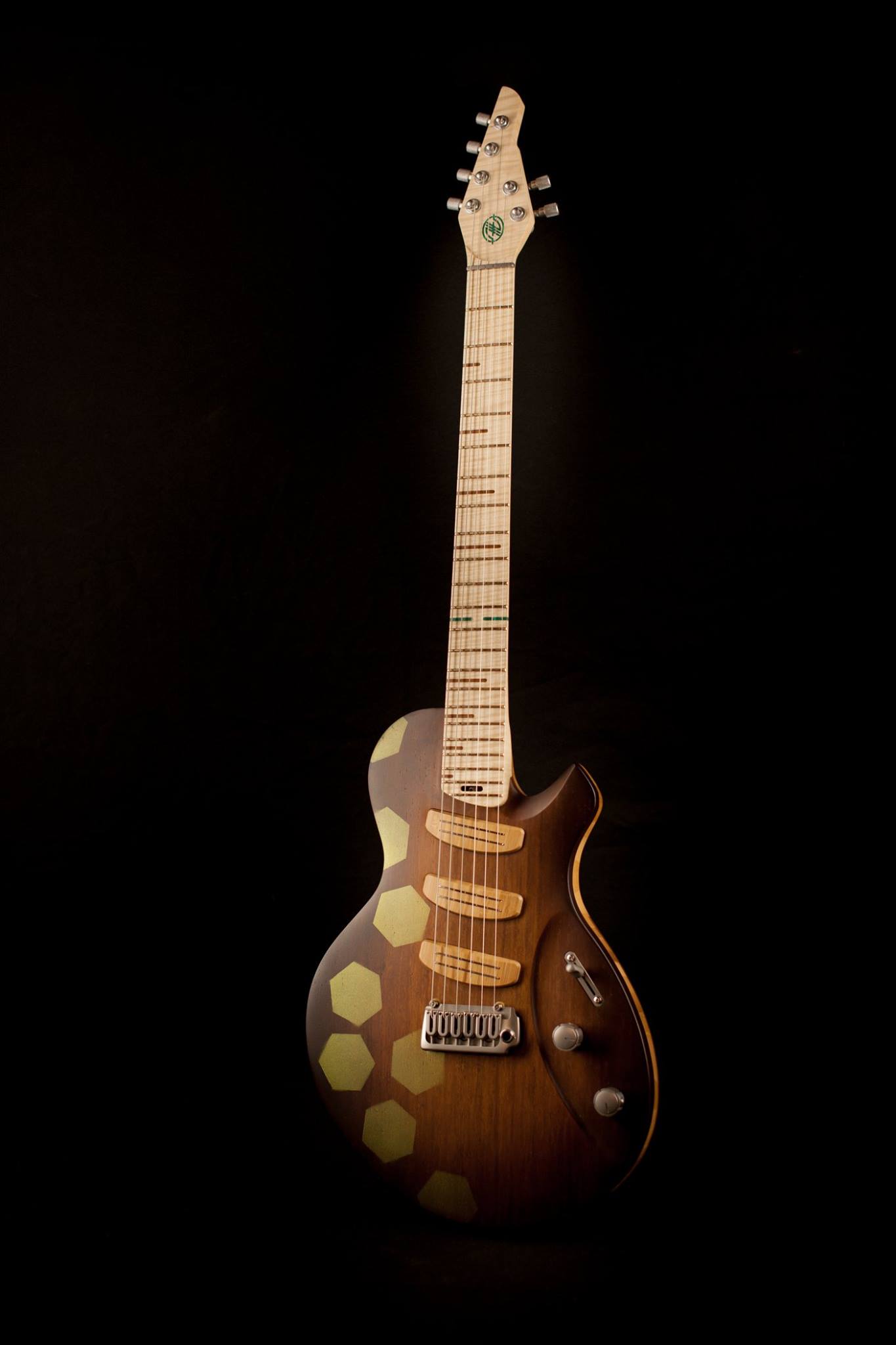 Alquier Guitars Cosmic Buzz Custom : 27500546 1252910181477148 4589508960196737928 o