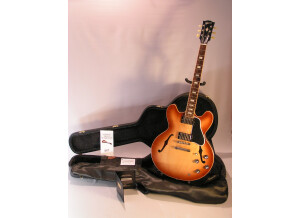 Gibson 1963 ES-335 Block Reissue Cherry 2013 Edition
