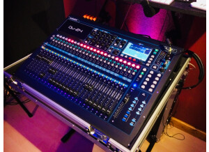 Allen & Heath Qu-24 (96930)