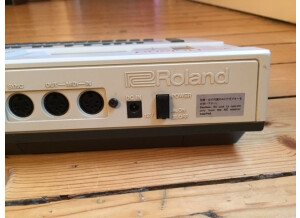 Roland TR-707 (76126)