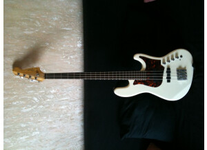 Trace Elliot T Bass (51632)