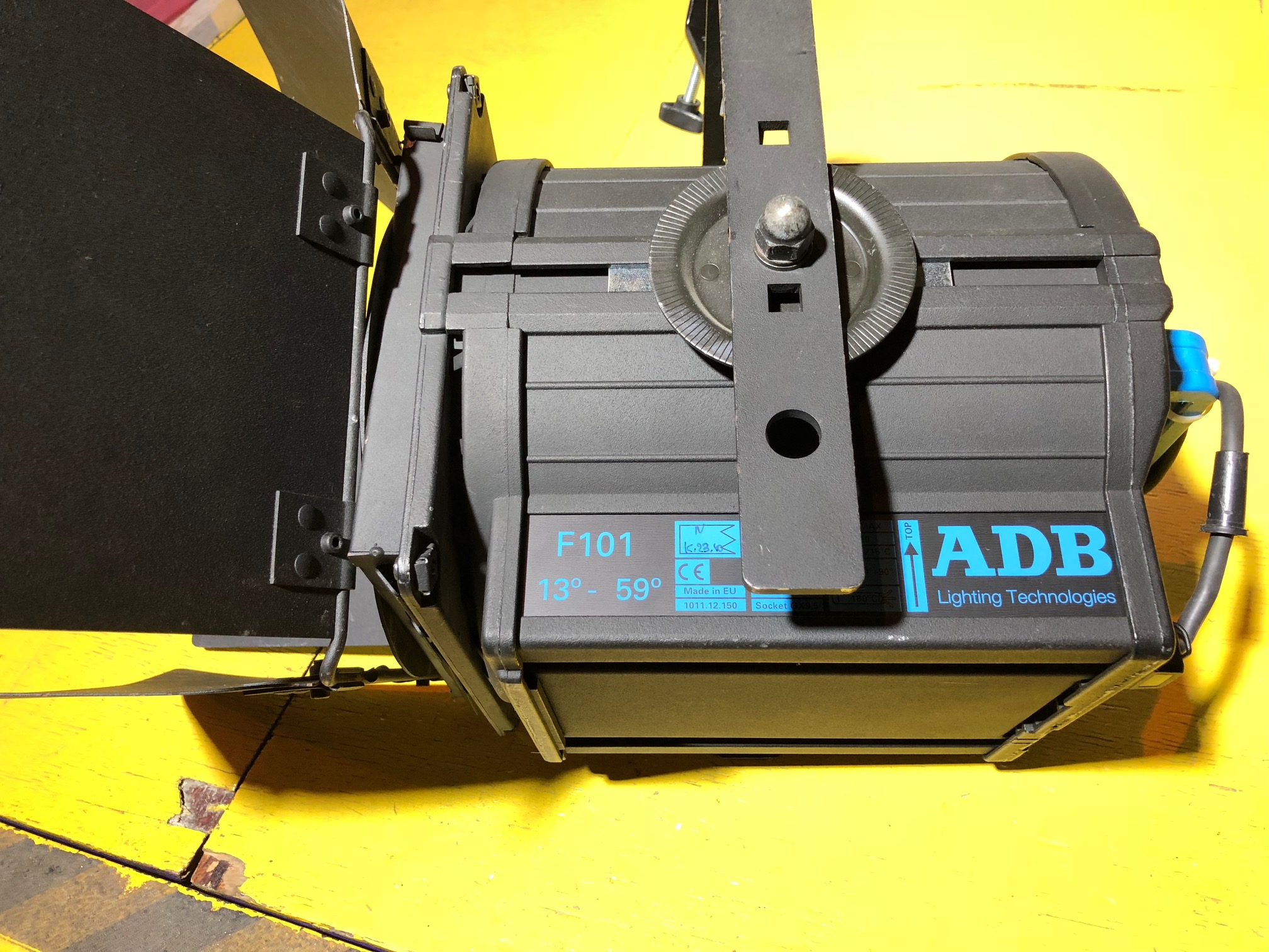 ADB F101 (54018)