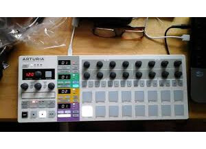 Arturia BeatStep Pro (76097)
