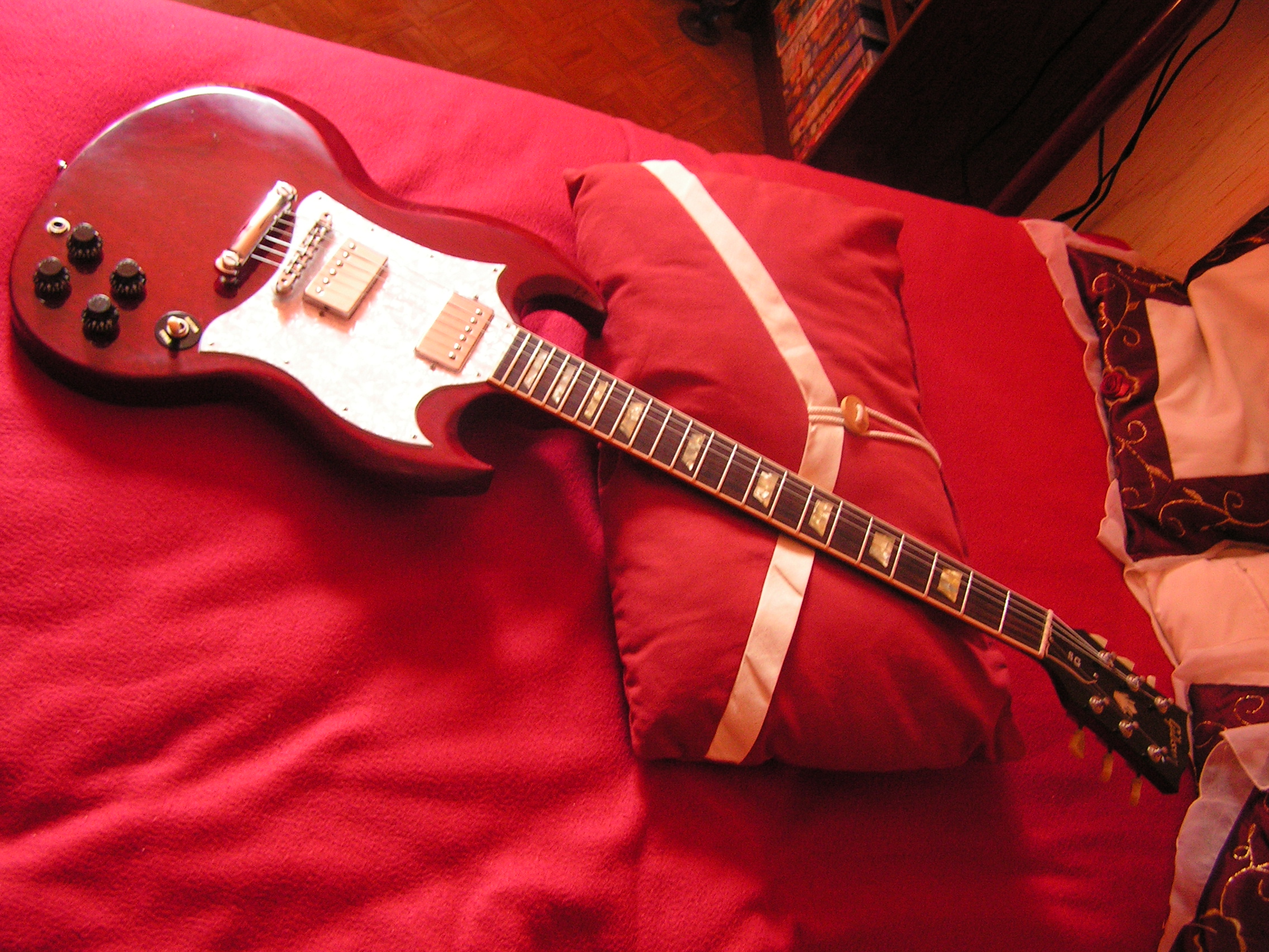 Gibson SG Standard