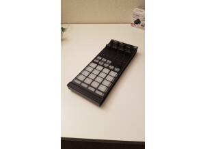 Native Instruments Traktor Kontrol F1 (79733)