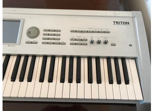 Korg Triton 61 (16702)