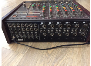 Tascam M-106 (92308)