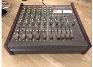Tascam M-106 (14564)