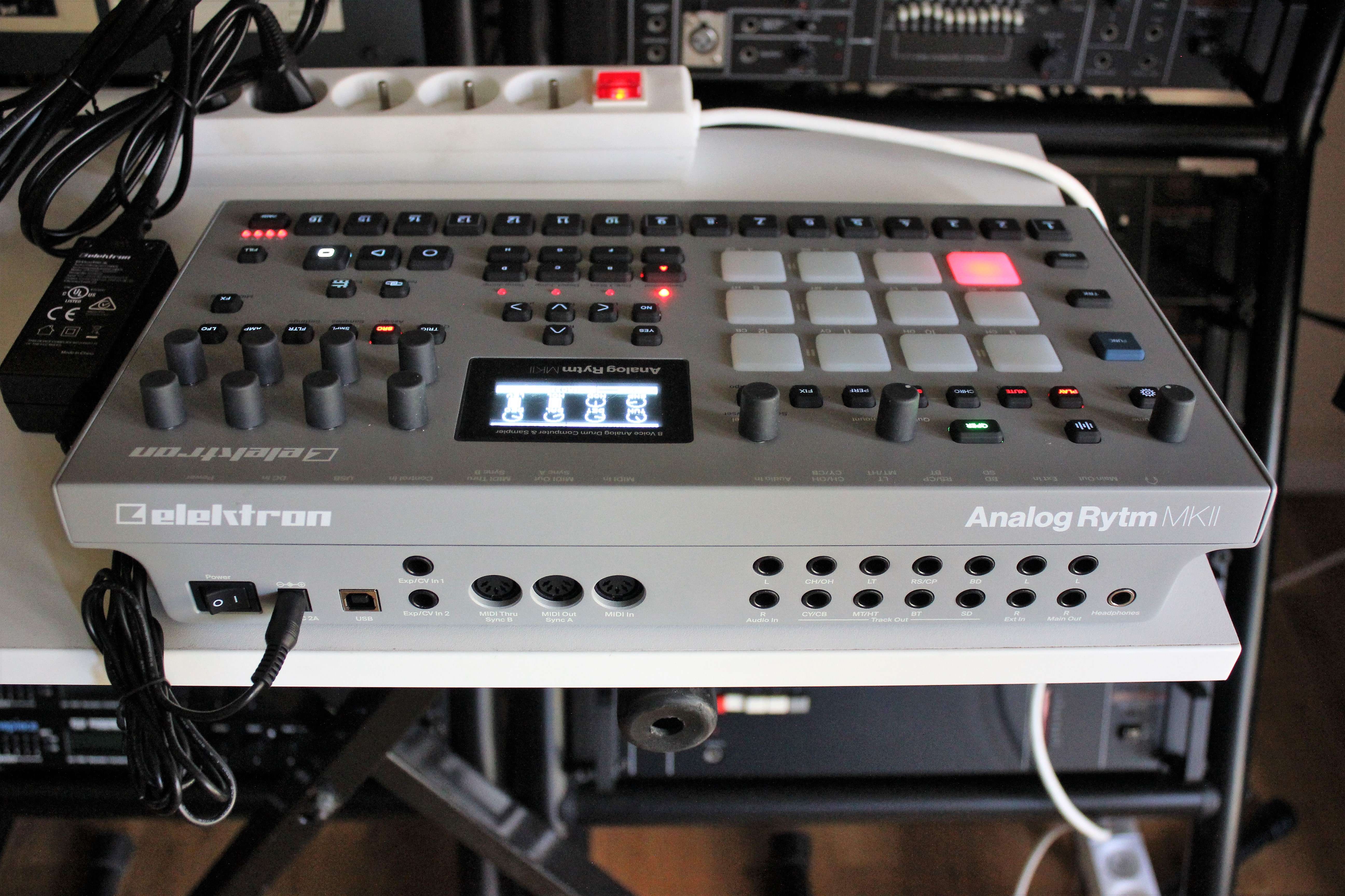 Analog Rytm MKII 2tof 10.JPG