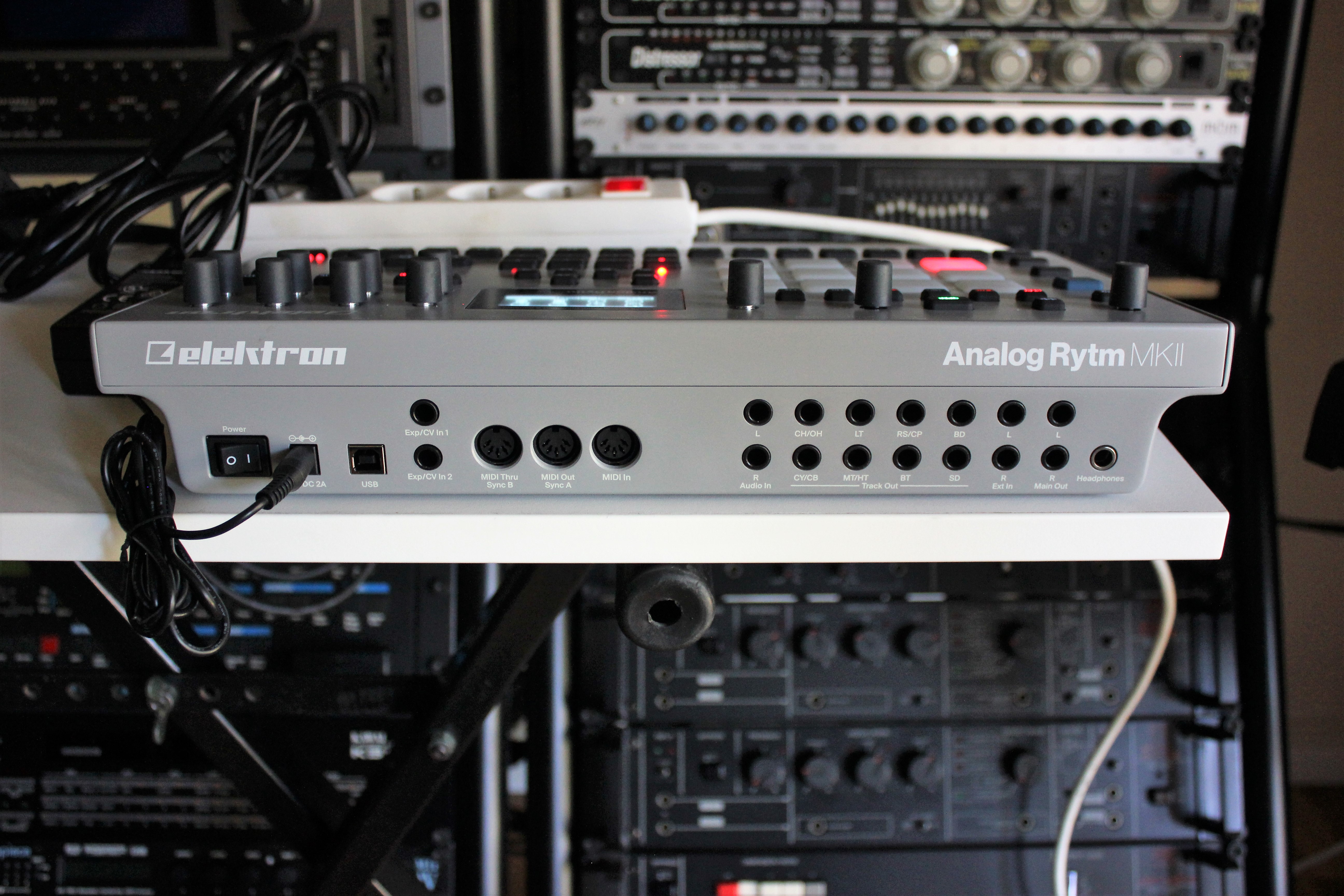 Analog Rytm MKII 2tof 11.JPG