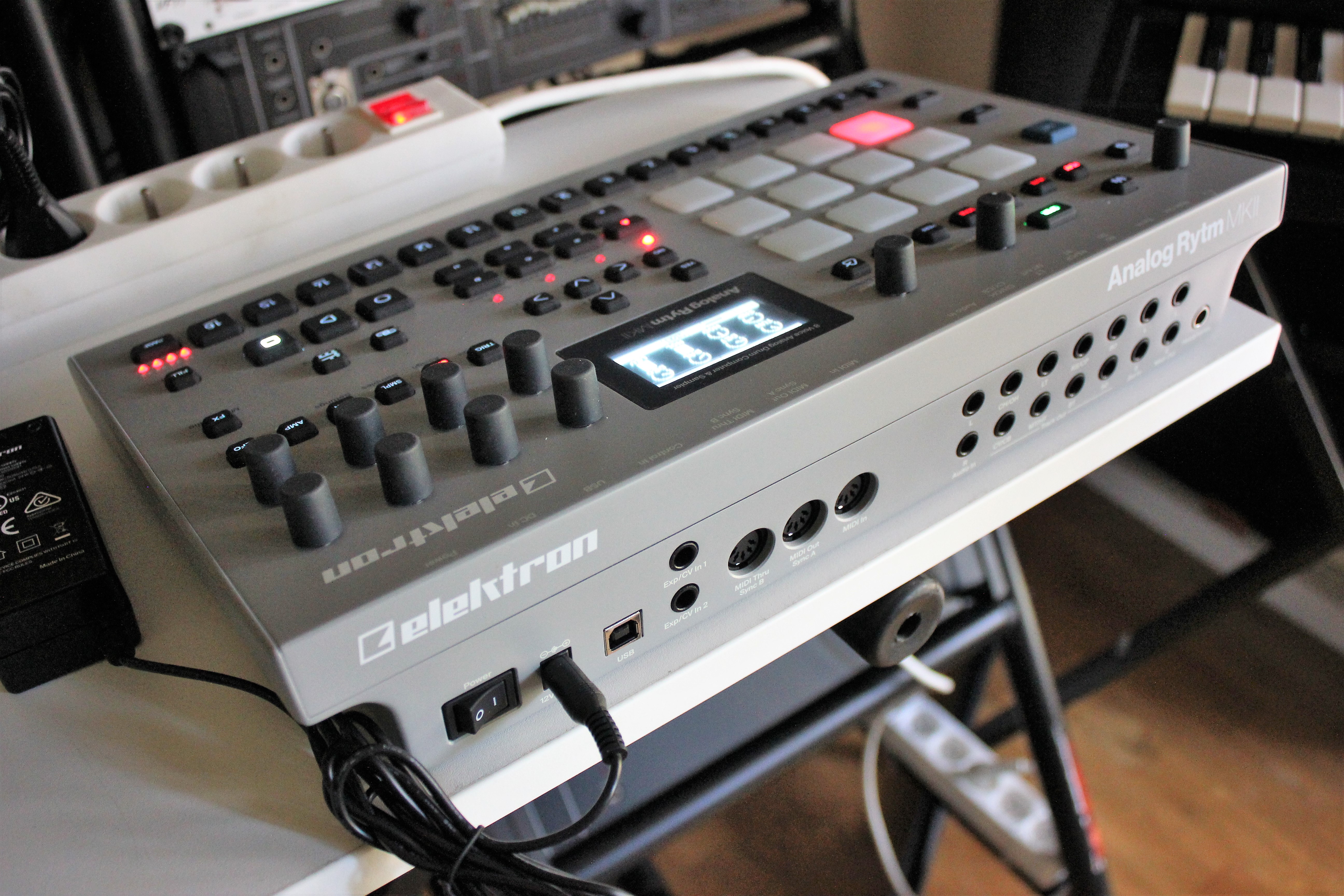 Analog Rytm MKII 2tof 12.JPG