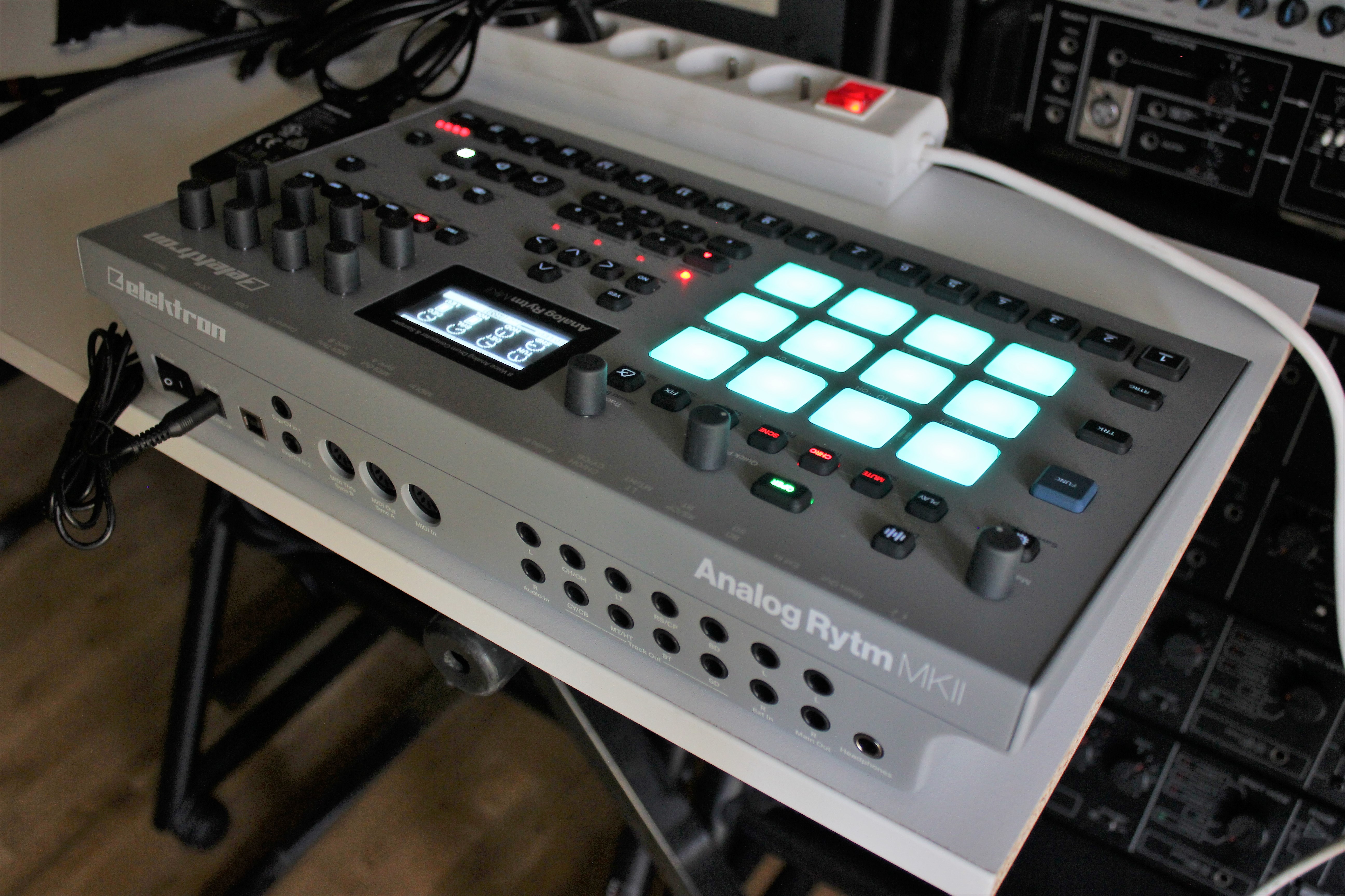 Analog Rytm MKII 2tof 13.JPG