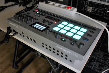 Analog Rytm MKII 2tof 13.JPG Analog Rytm MKII 2tof 13.JPG