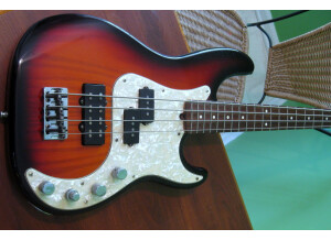 Fender American Deluxe Series - Precision Bass Ash Rw TSb