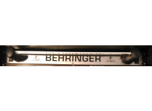 Behringer Powerlight PL2000
