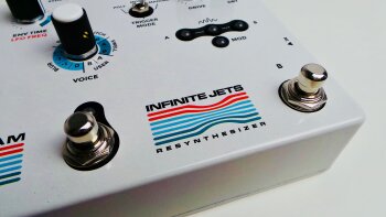 Hologram Electronics Infinite Jets Resynthesizer : Hologram Infinite Jets 5 Hologram Electronics Infinite Jets Resynthesizer : Hologram Infinite Jets 5