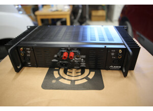 Alesis RA-300 (8994)